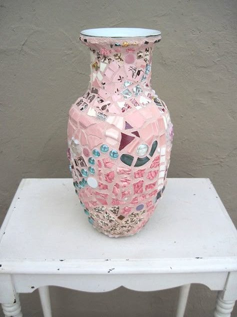 Mosaic Vases, Beautiful Mosaics, Mosaic Bottles, Pink Mosaic, Mosaic Pot, Mosaic Bathroom Tile, Pots Diy, Mosaic Pots, Mosaic Vase