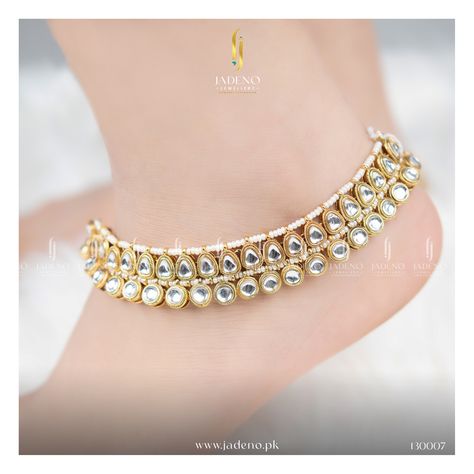 The Traditional Kundan Beads Anklets (Pazaib) look gorgeous no matter wherever you wear them to! Place your order now to try them on! Shop Now: www.jadeno.pk Whatsapp: 0300 0290922 #jadenojewellery #rehmazamanofficial #rehmazaman #shopjadeno #1artificialjewellery #elegancepersonified #premiumpackaging Gold Bangle Set, Premium Packaging, Beaded Anklets, Gold Bangle, Bangle Set, Gold Bangles, Place Your Order, Anklets, Order Now