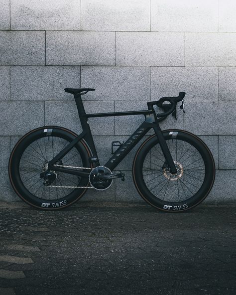 Riders Republic, Cycling Aesthetic, Cycle Aesthetic, Road Bike Photography, Canyon Aeroad, Pinarello Dogma, Future Aesthetic, Car Game, Bike Aesthetic