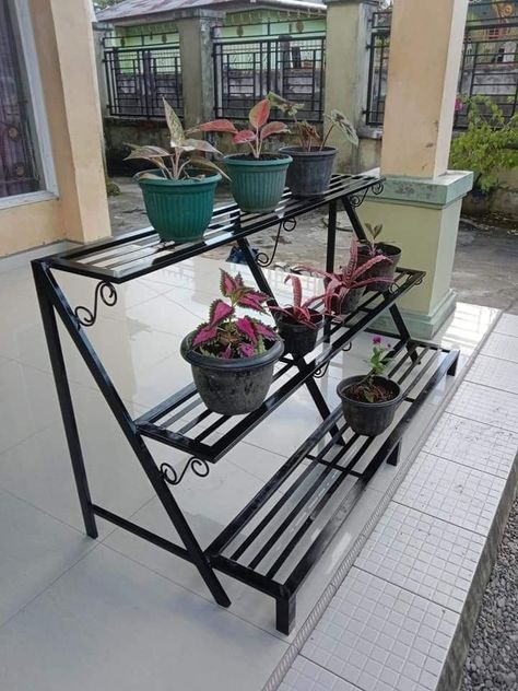 Pot Stands Outdoor Metal, Metal Plant Stand Ideas Outdoor, Flower Pot Stand Metal, Outdoor Metal Plant Stands, Vertical Garden Wall Planter, Grill Gate Design, Metal Flower Pots, Iron Plant Stand, Garden Shelves