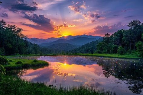 Mountain Sunset Landscapes, Scenic Wallpaper, Beautiful Scenery Pictures, Scenery Pictures, Wild Beauty, Landscape Photography Nature, Pretty Landscapes, Beautiful Sites, Mountain Scene