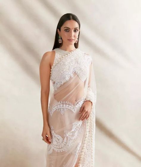 45 Latest Front Neck Blouse Designs For 2024 Weddings - Pyaari Weddings Halter Neck Blouses, White Saree, Indian Dresses Traditional, Kiara Advani, Blouse Neck Designs, Up Book, Stylish Sarees, Indian Designer Outfits, Saree Look