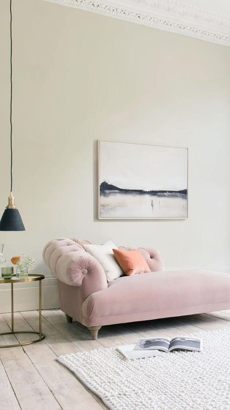 Chaise Lounge Bedroom, White Rugs, Pink Couch, Pink Living Room, Industrial Livingroom, Mid Century Modern Interiors, Chaise Lounges, Comfy Sofa, Plywood Furniture