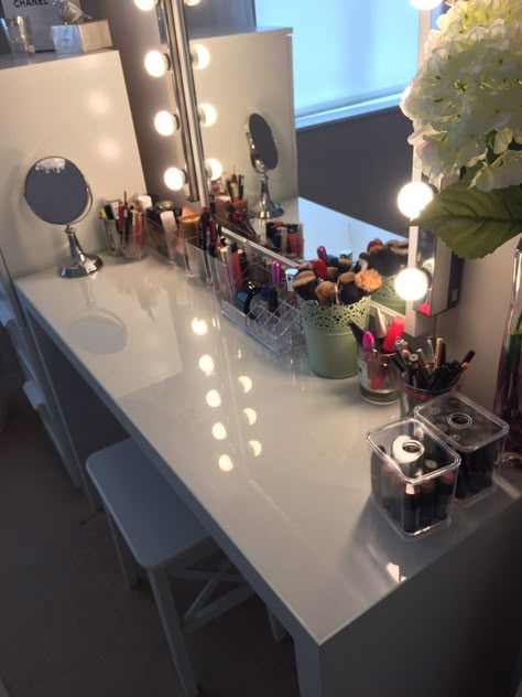 IMG_7871 Dress Up Room, Dressing Room Bedroom, Vanity Mirror Lights, Led Vanity Mirror, Mirror Lights, Makeup Dressing Table, Beauty Room Decor, Pinterest Room Decor, Glam Room