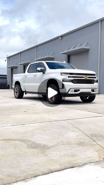 Extreme Performance on Instagram: "Check out this 2021 Chevy Silverado 1500 High Country in for the 3.5” RC suspension lift complemented with a set of 22x10 Fuel Flux wheels in platinum bronze finish wrapped in 33x12.50 Nitto Ridge Grappler tires all finished up 😎

Call us today for all your Truck-Car-Performance-Audio-Custom Paint Needs!

772-221-1510
  #chevy#silverado#highcountry#highcountrysilverado#silverado1500#roughcountry#fuelwheels#fusionforged#nittotires#ampresearch#chevytrucks#liftedtrucks#callus#contactus#stuartfl#florida#southflorida#extremeperformance#teamx" 2021 Chevy Silverado, Nitto Ridge Grappler, Truck Car, Chevy Silverado 1500, Chevy Silverado, Silverado 1500, Ram 1500, Custom Paint, Bronze Finish