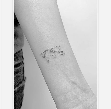 Tattoos For Travelers, World Map Tattoo, Cool World Map, Olive Tattoo, Winter Tags, World Map Tattoos, Map Tattoo, Cool World, Tatuagem Masculina Pequena