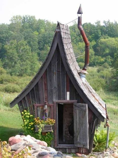 Creative-Chicken-Coops-Designs Shed Playhouse, Shed Cabin, Greek Vacation, Holden Beach, Coop Design, Chicken Coop Designs, Elijah Wood, Building A Chicken Coop, Backyard Shed