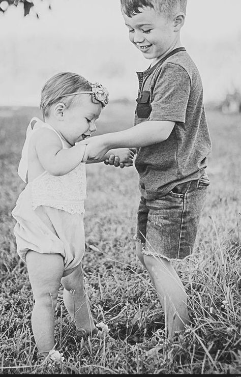 Brother sister love. Sibling pics. Toddler photoshoot. Sabotta Imagery Brother Sister Pictures, Sibling Pics, Brother Sister Photos, Brother Sister Love, Sibling Photography Poses, Sibling Photo Shoots, 6 Month Baby Picture Ideas, Toddler Pictures, Sibling Pictures