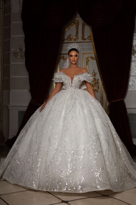 Feel the magic of Frida Xhoi & Xhei Frida Xhoi Xhei Wedding Dress, Frida Xhoi Xhei, Dresses Cinderella, Princess Ball Gowns Wedding Dress, Queen Wedding Dress, Extravagant Wedding Dresses, White Quinceanera Dresses, Princess Wedding Gown, Elegant Ball Gowns