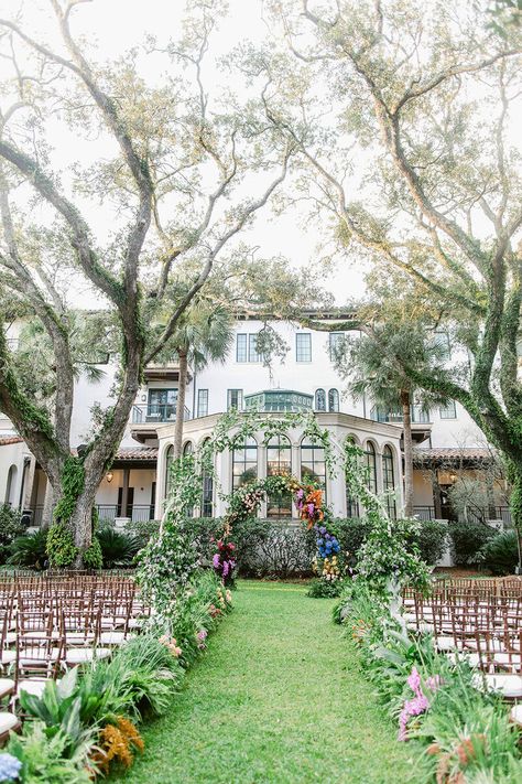 Wedding In Savannah Georgia, Savannah Wedding Venues, Savannah Georgia Wedding Venues, Savannah Ga Wedding, Savannah Georgia Wedding, Money Wedding, Atlanta Wedding Venues, Atlanta Wedding Photography, Country Wedding Venues