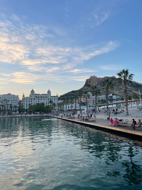 Alicante Spain Beach, Spain Aethestic, Alicante Photo Ideas, Alicante Spain Aesthetic, Alicante Aesthetic, Spain Alicante, Spanish Summer, Spain Summer, Spain Aesthetic