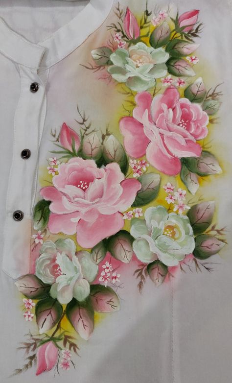 Hand Paint Designs For Suits, Hand Painted Kurtis Cotton, Kurti Painting Design, Hand Painted Kurtis, Hand Painted Kurti Designs, T Shirt Painting Ideas Acrylics, Fabric Painting On Kurti, Fabric Painting Designs For Kurtis, Hand Painted Kurti