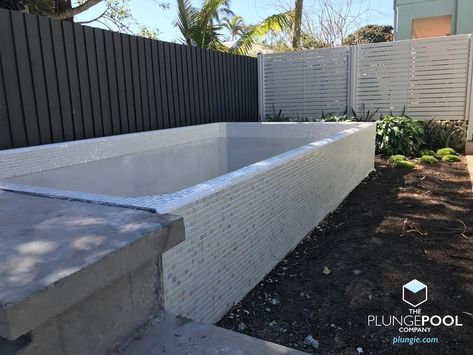 Above Ground Plunge Pool, Plunge Pool Rooftop, Classy Above Ground Pool, Above Ground Pool Australia, Plungie Original Pool Round, Concrete Tank Plunge Pool, Container Pool, Outside Pool, Mosaic Pool