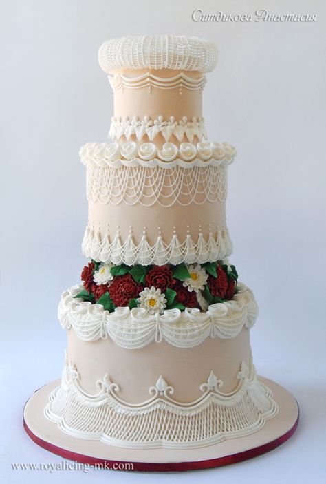 Royal Icing Wedding Cake Icing, Royal Icing Cakes, Royal Cakes, Fondant Wedding Cakes, Lace Wedding Cake, Royal Icing Decorations, Amazing Wedding Cakes, Cake Lace, Simple Wedding Cake