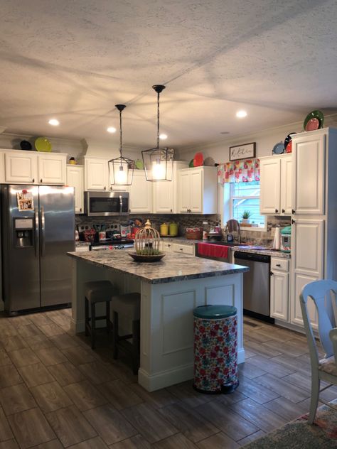 Pioneer Woman Kitchen Ideas, Pioneer Woman Walmart, Pioneer Woman Decor, American Style Kitchen, Pioneer Woman Dishes, Women Party Ideas, Pioneer Woman Kitchen Decor, Pioneer Woman Ree Drummond, Kitchen Setup