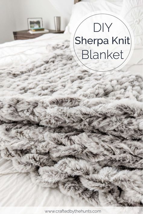 Blanket Diy Easy, Easy Diy Blanket, Diy Blankets No Sew, Chunky Blanket Diy, Blanket Sewing, Diy Knit Blanket, Diy Blanket, No Sew Blankets, Diy Knit