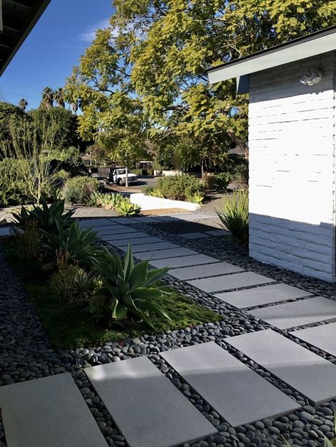 Large Concrete Pavers Front Yard, Walkway Pavers Ideas, Large Concrete Pavers, Concrete Pavers Walkway, Pavers Walkway, Front Landscape, Garden Pavers, Outdoor Pavers, Backyard Walkway