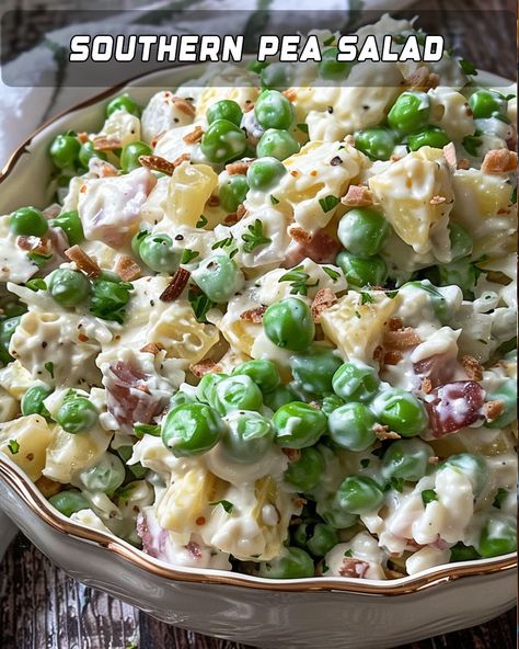 Classic Southern Pea Salad Southern Pea Salad, English Pea Salad, Bacon Pea Salad, Green Pea Salad, Slow Cooked Brisket, Pea Salad Recipes, Tomato Salad Recipes, Shredded Cheddar Cheese, Bacon Salad