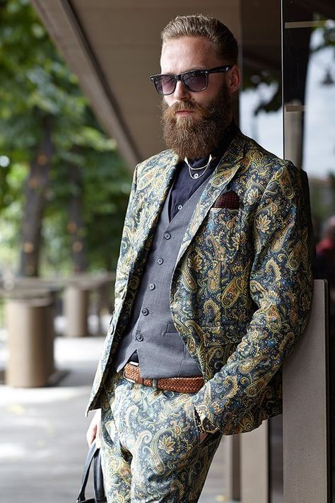 Gentleman Mode, Pitti Uomo Street Style, Estilo Hipster, Mens Fashion Blog, Hipster Mens Fashion, Best Mens Fashion, Sharp Dressed Man, Slim Fit Suit, Formal Suits