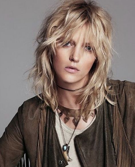 Blonde Rocker Messy Fringe, Haircut 2023, Rocker Hair, Modern Shag Haircut, Short Shaggy Haircuts, Haircut 2024, Chestnut Hair Color, Layered Cut, Hairdo For Long Hair