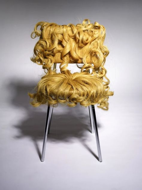 Chairs Adorned With Hair By Kabiljo Inc. - IGNANT Furniture Design Unique, Finger Wave, Chair Design Modern, Modern Room Decor, Unique Chair, Contemporary Furniture Design, Contemporary Chairs, Funky Furniture, Chaise Design