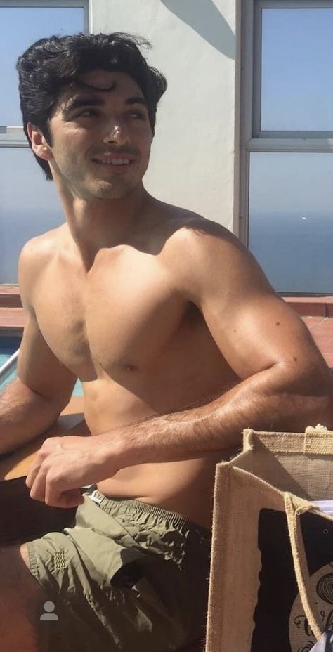 Taylor Zakhar Perez Boyfriend Material, Alex Claremont Diaz, Mlm Ships, Taylor Perez, Alex Taylor, Shirtless Actors, Zakhar Perez, Dollan Twins, Alex And Henry