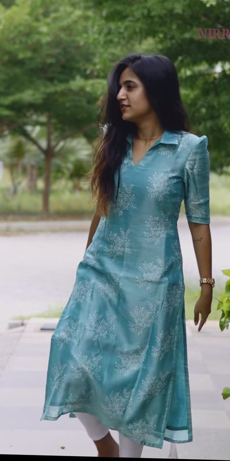 Style Outfits Summer, Latest Kurti Designs, Dress Designs For Stitching, Summer Vibes Aesthetic, Aesthetic Summer Outfits, Simple Frock Design, Stylish Kurtis Design, Designer Aesthetic, Long Frock Designs