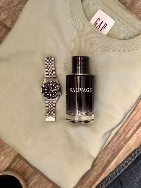 Callahan Kane, Dreamland Billionaires, Valentine's Day Gifts For Him, Valentines Day Gift Ideas, Lauren Asher, Best Perfume For Men, Best Fragrance For Men, Gift Box For Men, Valentine's Day Gift Ideas