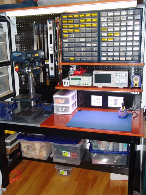 DIY work bench for electronics - each phase of build documented Electronics Workspace, Electronics Lab Workbenches, Electronics Workbench, Electronics Organization Storage, Electronic Workbench, Electronics Workshop, Electronics Storage, Diy Workbench, Workbench Plans