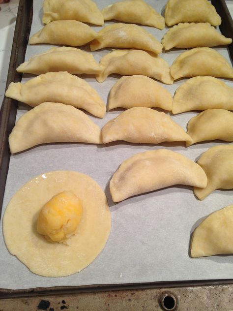 Perogies Recipe, Slovak Recipes, Pierogi Recipe, Ham Sandwiches, Ukrainian Recipes, Barefoot Contessa, Polish Recipes, European Food, Russian Recipes