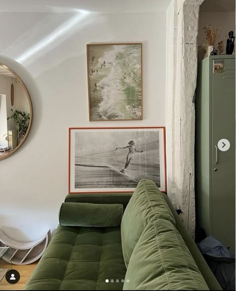 Green Couch, Dream Apartment, Apartment Inspiration, Living Room Inspo, Dream House Decor, Happy Weekend, Interior Inspo, My New Room, House Inspo