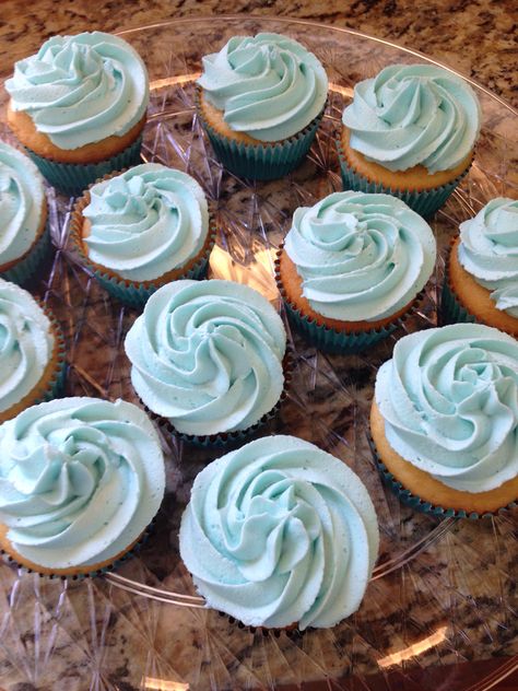 Cupcakes With Light Blue Frosting, Pale Blue Cupcakes, Light Blue Cupcakes Birthday, Light Blue Cupcakes, Turquoise Cupcakes, Spirit Baby, Goodbye Party, Elegant Cupcakes, Swirl Cupcakes