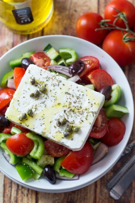 Authentic Greek Salad Dressing, Authentic Greek Salad, Horiatiki Salad, Village Salad, Classic Greek Salad, Courgette Cake, Greek Salad Dressing, Classic Salad, Olive Oil Recipes