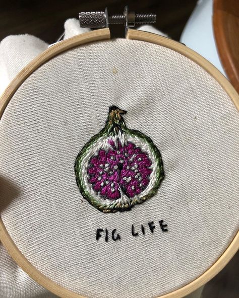 Fig Embroidery Pattern, Fig Embroidery, Raspberry Embroidery, Plum Embroidery, Fruit Embroidery, Patchwork Clothes, Beautiful Scripture, Sewing School, Hand Embroidery Projects