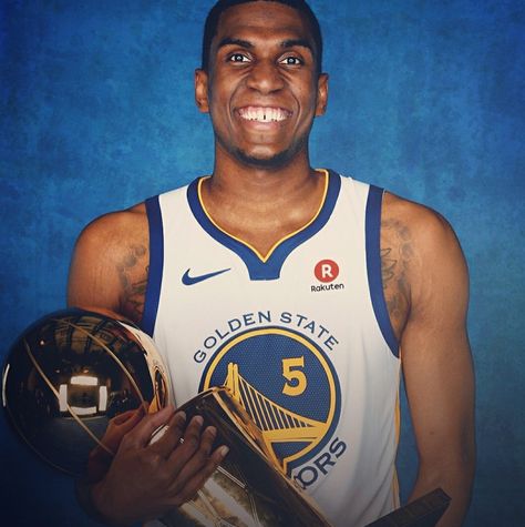 June 8, 2018 Golden State Warriors won the Championship (Kevon Looney) Kevon Looney, Basketball Funny, Fitness Accessories, Sports Day, Nba Playoffs, Nba Champions, Sports Bar, Wnba, Nba Finals