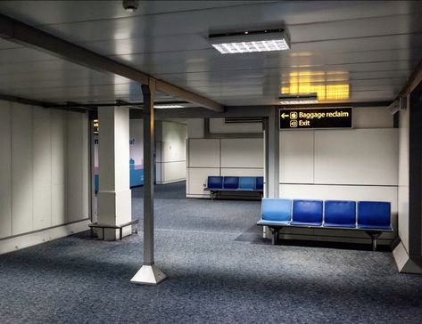 #airport #weirdcore #dreamcore #oddcore #liminalspace #nostalgia Abandoned Airport Aesthetic, Liminal Space Aesthetic Airport, Liminal Space Train, Liminal Space Airport, Lost Garden, Airport Aesthetic, Nostalgic Pictures, Dreamcore Weirdcore, Empty Spaces