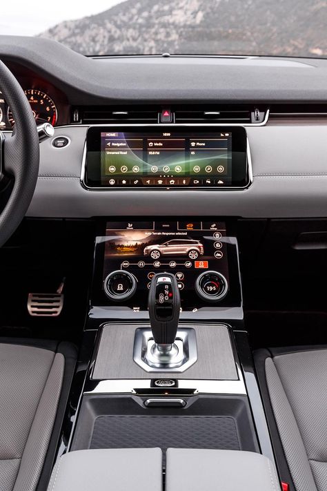 Range Rover Evoque 2023 Interior, My Dream Car Range Rovers, Range Rover Velar Interior, Range Rover Interior Luxury, Range Rover Sport Interior, Range Rover Evoque 2022, Evoque 2022, Range Rover Evoque Interior, Evoque Range Rover