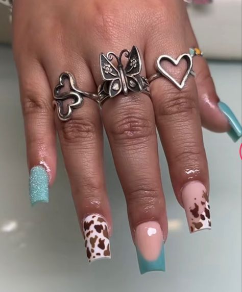 Western Style Nails, Country Acrylic Nails, Rodeo Nails, Horse Nails, Cowboy Nails, Concert Nails, Berry Nails, Country Glam, Western Nails