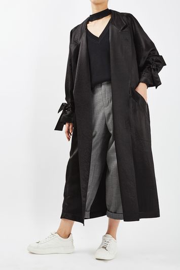 Womens ′80s Satin Duster Coat by Boutique Satin Duster, Satin Coat, Business Chic, Heavy Coat, Denim Button Down, Topshop Outfit, Edgy Look, T By Alexander Wang, Fabulous Fashion