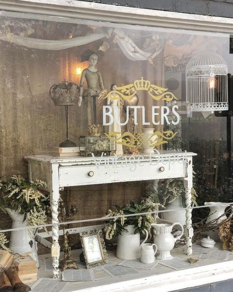 Old Window Display, Vintage Store Window Displays, Vintage Window Display, Vintage Window Display Store Fronts, Vintage Shop Window Display, Store Front Ideas, Antique Shop Window Displays, Window Displays Retail Store Fronts, Boutique Window Display Shop Fronts