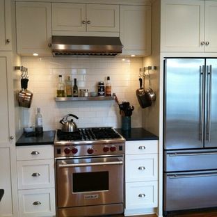 Stove Next To Refrigerator, Small Narrow Kitchen Ideas, Casita Decor, Temporary Kitchen, Refrigerator Ideas, Green Cabinet, Kitchen Remodel Pictures, Craftsman Kitchen, Narrow Kitchen