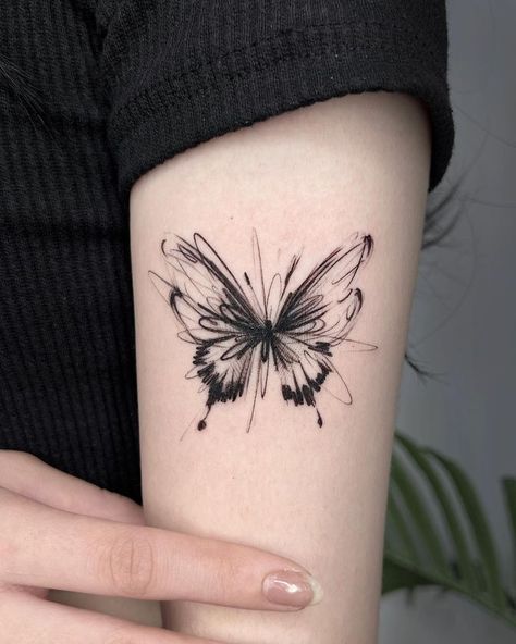 Vintage Aesthetic Tattoos, Butterfly Tattoos On Arm, Thumb Tattoos, Tier Tattoo, Butterfly Tattoo Meaning, Turtle Tattoo Designs, Timeless Tattoo, Tattoo Line, Aesthetic Tattoos