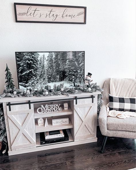 Tv Table Christmas Decorations, Christmas Tv Unit, Farmhouse Christmas Tv Stand Decor, Christmas Decor Tv Stand Living Rooms, Winter Tv Stand Decor, Christmas Decorations Tv Stand, Tv Console Decorating Christmas, Tv Console Christmas Decorating, Christmas Decor For Tv Stand