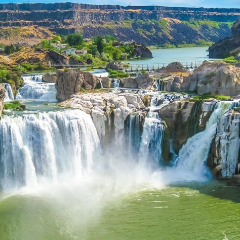 Shoshone Falls Idaho, Shoshone Falls, Visit Idaho, Idaho Travel, Livingstone, Twin Falls, Idaho Falls, Road Trip Fun, Beautiful Waterfalls