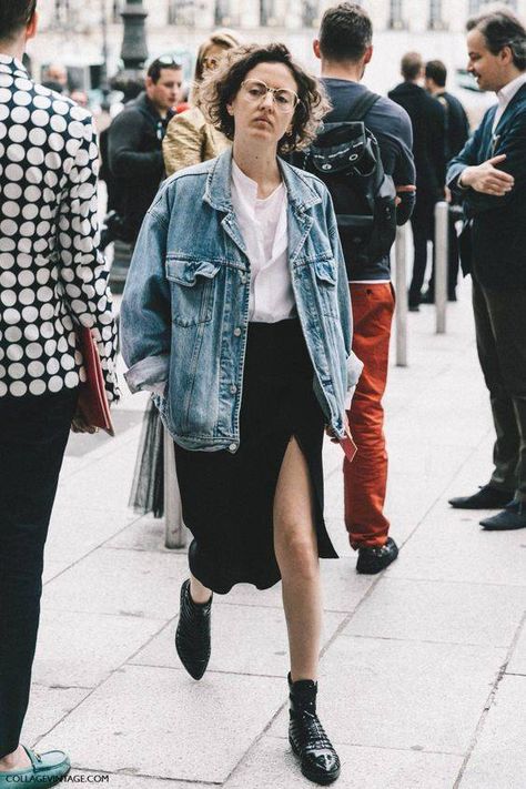 Collage Vintage, Oversized Denim Jacket, Looks Street Style, Outfit Trends, Street Style Paris, Street Style Inspiration, Fashion Week Street Style, 가을 패션, Street Style Looks