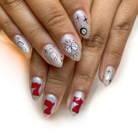 Vegas Theme Nails Ideas, Las Vegas Themed Nails, Las Vegas Inspired Nails, Las Vegas Nail Designs, Las Vegas Nails Ideas Glitter, Vegas Themed Nails, Vegas Inspired Nails, Nails For Vegas Trip, Las Vegas Nails Ideas