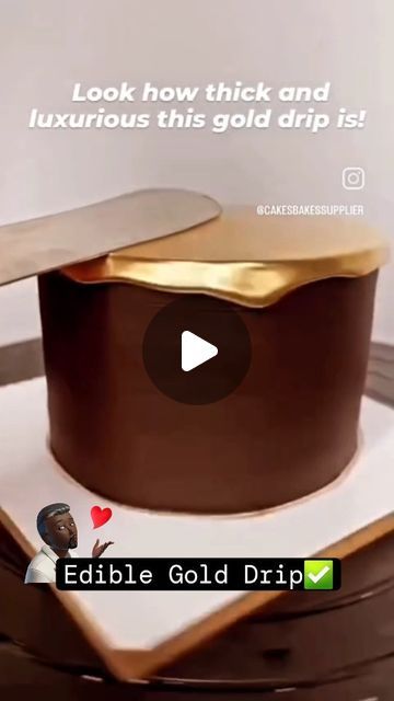 Gold Cake Decorating Ideas, Gold Drip Recipe, Gold Drip Cake, Gold Glitter Cake, How To Make Gold Chocolate Drip, Gold Ganache Drip Recipe, Dripping In Gold, Golden Drip Cake, Edible Gold Paint