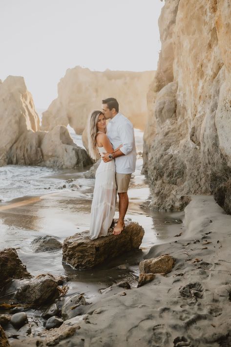 Beach Wedding Pics, Engagement Photo Shoot Beach, Los Angeles Engagement Photos, Engagement Pictures Beach, Lauren Jackson, San Francisco Engagement Photos, Matador Beach, Couples Beach Photography, Shooting Couple