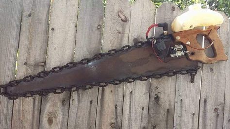 Handsaw Art, Chain Art, Pallet Wine, Chainsaw Chain, Automotive Furniture, Hand Saws, Welding Art Projects, Metal Furniture Design, Gallery Wallpaper