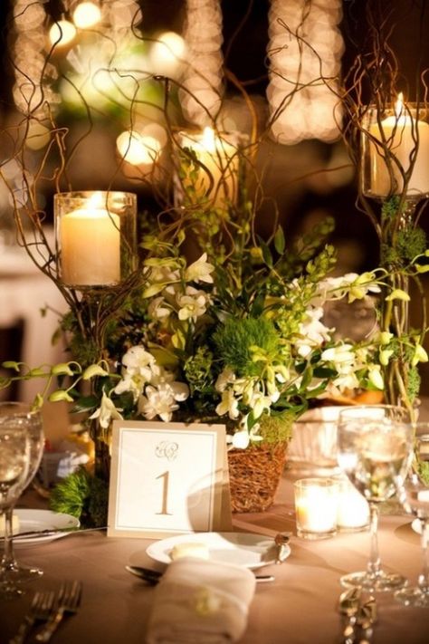 30 Romantic And Whimsical Wedding Lightning Ideas And Inspiration | Weddingomania Tafel Decor, Whimsical Wedding, Deco Floral, Woodland Wedding, Forest Wedding, Wedding Lights, Decoration Table, Future Wedding, Wedding Centerpieces